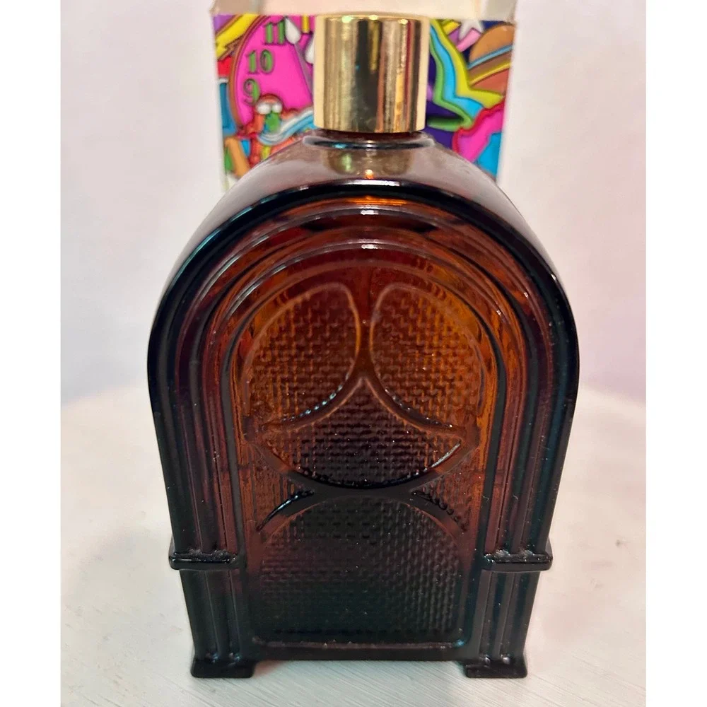 Vintage Avon Wild Country After Shave Remember When Radio Decanter 5oz with Box